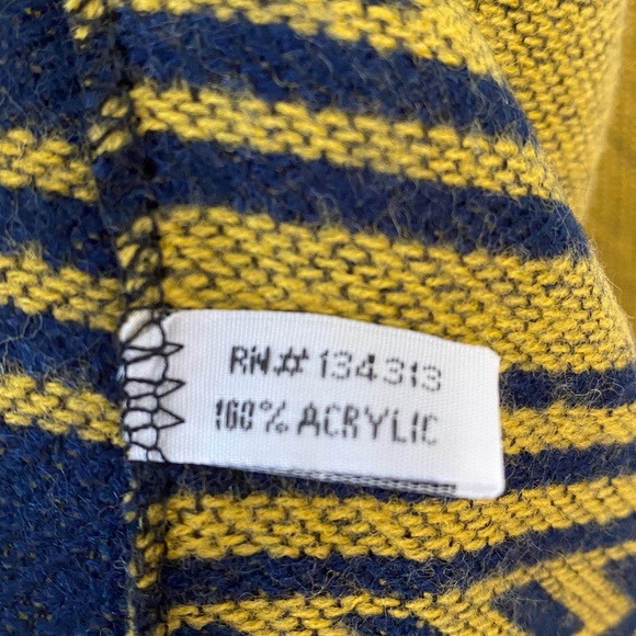 Wrap - Picture 6 of 6